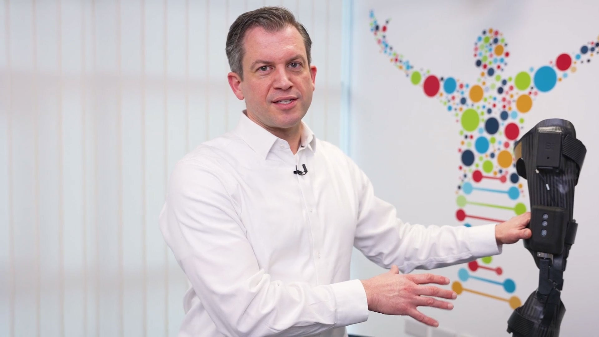 Chief Clinical Officer, Steve Seccombe, shows off the Tectus leg brace