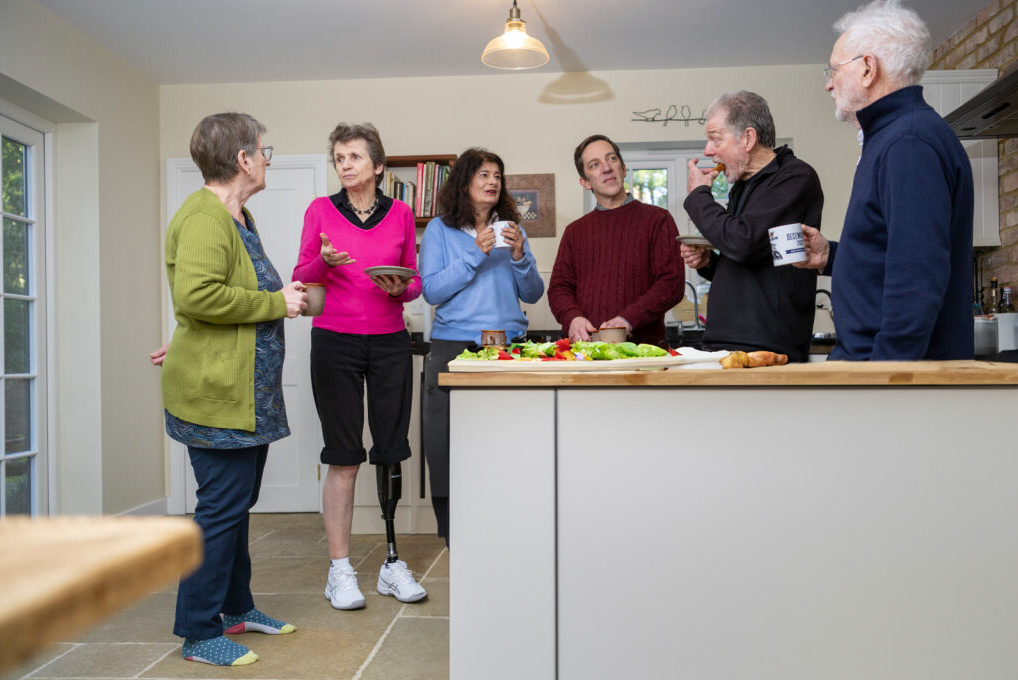 Avior helps you to stand still with ease